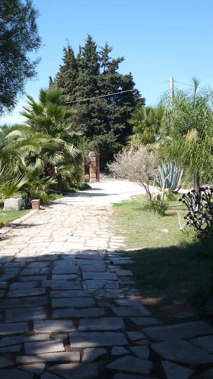 Asparano Ognina Bagian luar foto